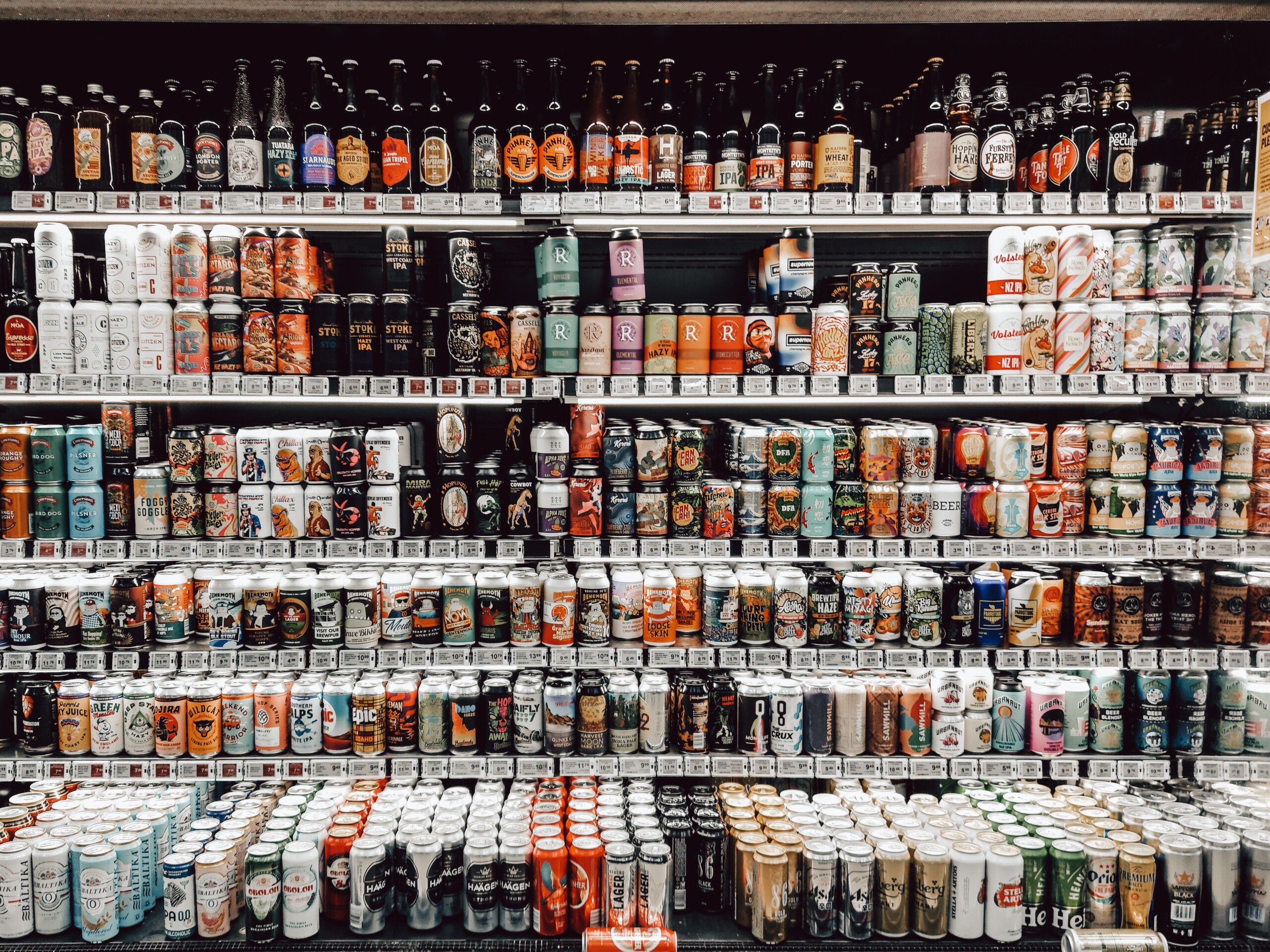 Merchandising i zarządzanie stoiskami alkoholowymi, czyli znajomość alkoholi w sklepie monopolowym i osiedlowym