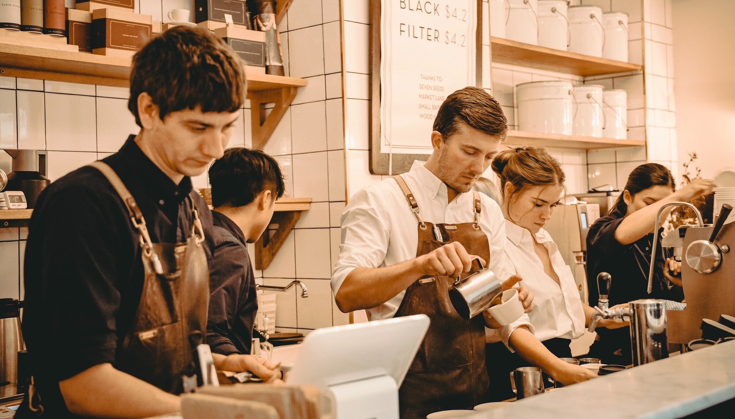 Zarządzanie personelem lokalu gastronomicznego: rekrutacja, szkolenie i rozwój pracowników