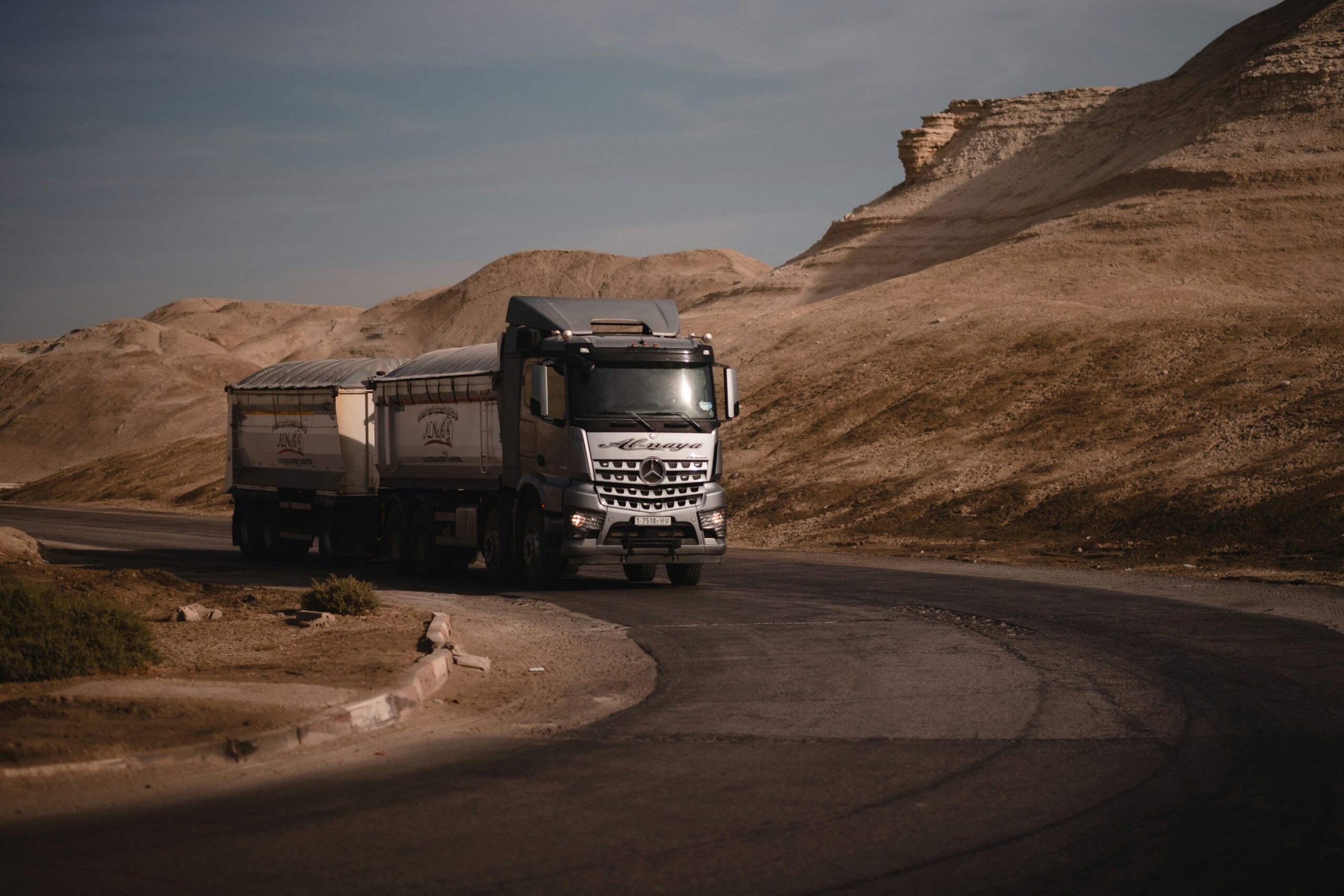 Czym jest logistyka transportu?