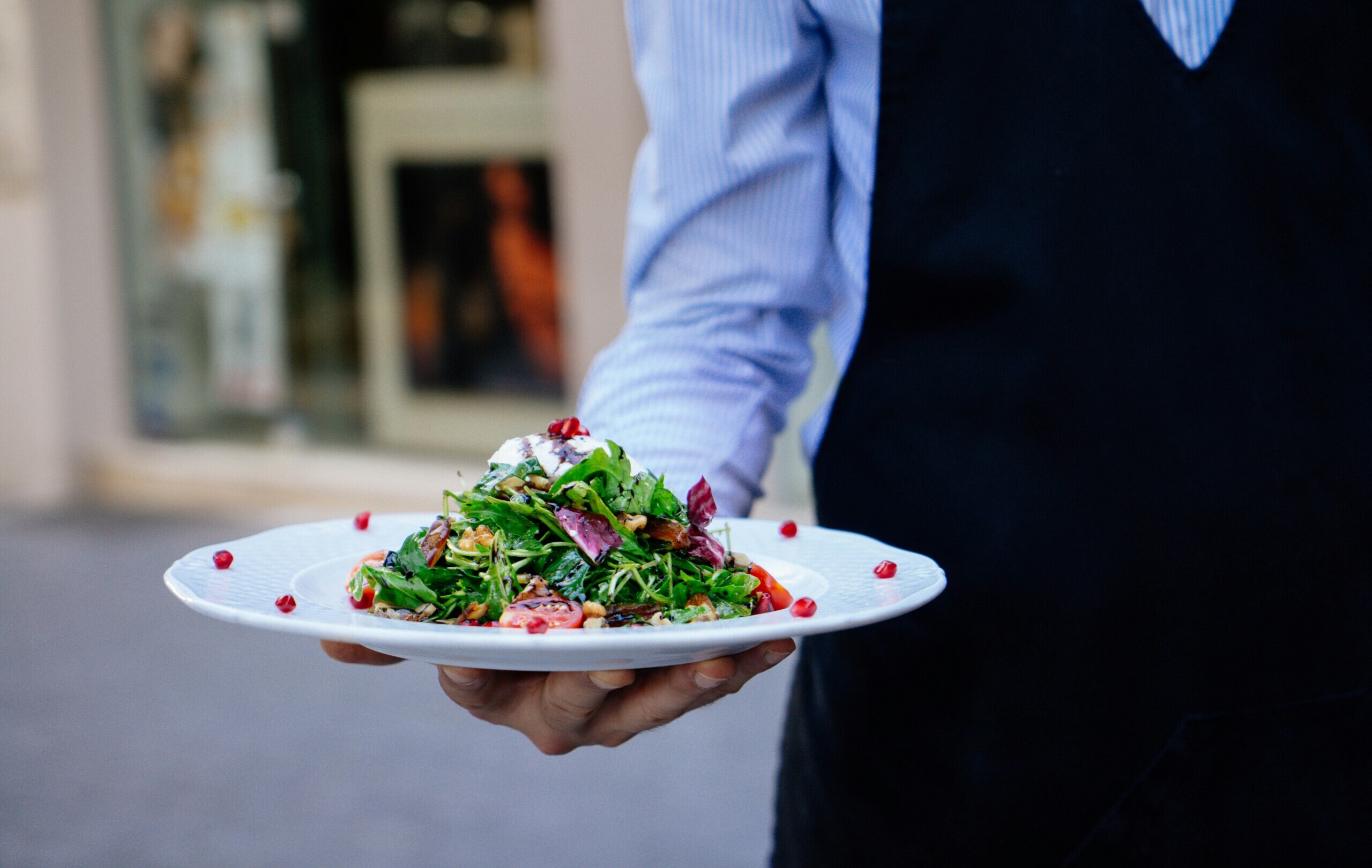 Techniki sprzedaży sugerowanej w branży gastronomicznej
